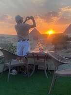Seven Pyramids Inn