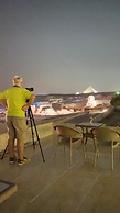 Seven Pyramids Inn