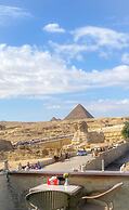 Seven Pyramids Inn