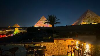 Seven Pyramids Inn