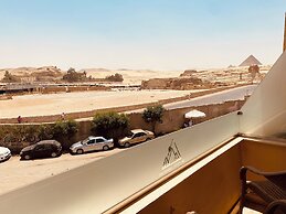 Seven Pyramids Inn