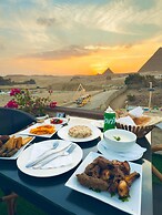 Seven Pyramids Inn