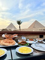 Seven Pyramids Inn