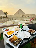 Seven Pyramids Inn