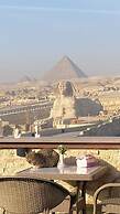 Seven Pyramids Inn