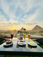 Seven Pyramids Inn