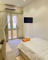 Seven Pyramids Inn