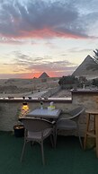 Seven Pyramids Inn