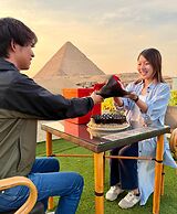 Seven Pyramids Inn