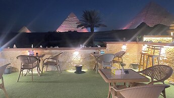 Seven Pyramids Inn