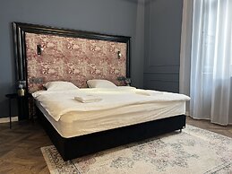 Rumor Rooms