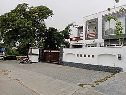 Crosswinds Guest House