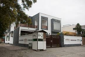 Crosswinds Guest House