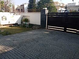 Crosswinds Guest House