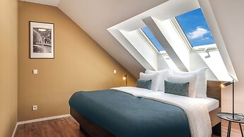 VN48 Suites by Adrez Living