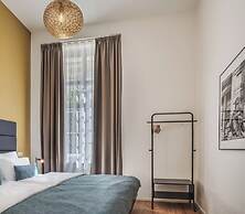 VN48 Suites by Adrez Living