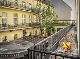 VN48 Suites by Adrez Living