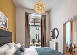 VN48 Suites by Adrez Living