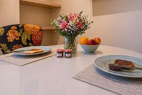 Ipelhome Plaka Boutique Apartments