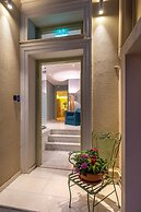 Ipelhome Plaka Boutique Apartments