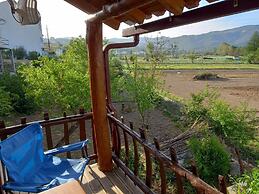 1 bed - Sleeps 4 - Pets - Balcony - Mtn View