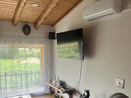 1 bed - Sleeps 4 - Pets - Balcony - Mtn View