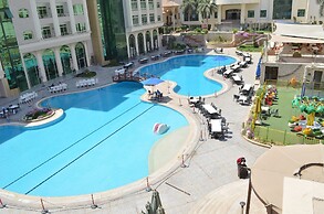 Chain Luxe Paradise Hotel