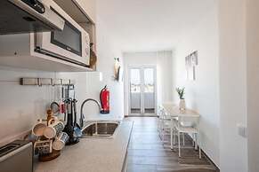 Oceanic Rainbow Apartment-Albufeira