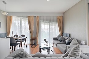 Benesta Residence by NewInn