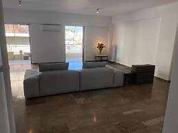 Charming Renovating Mets Apartment Athina