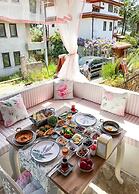 Liya Boutique Hotel & Suites