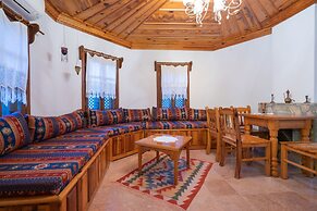 Liya Boutique Hotel & Suites