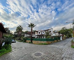 Liya Boutique Hotel & Suites