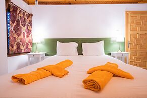 Liya Boutique Hotel & Suites