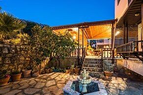 Liya Boutique Hotel & Suites