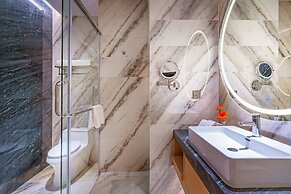M World Hotel