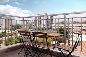 Melony Apartment