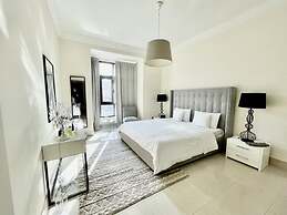 Luxurious Stay in Dubai Downtown