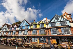 Beachcliff Hotel and Apartments