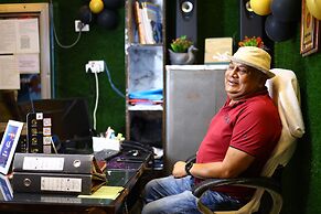 Anand Lok Vatika