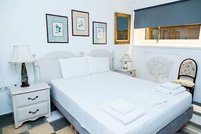 Chic Charming Central Athens Apt.