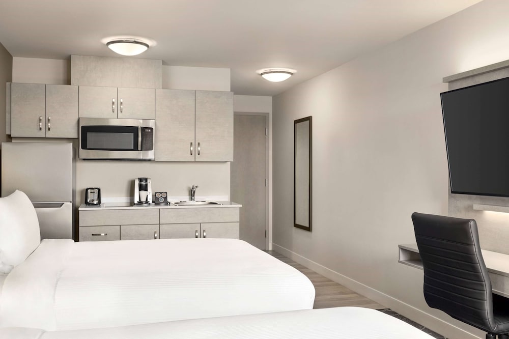 Microtel Inn & Suites Montreal Airport - Dorval QC