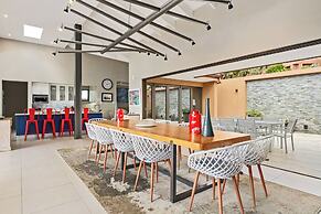 Villa Rentals 14309