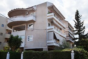 Modern apt.with sea view in Glyfada