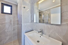 Villa Kajaim Sleeps 8 With Pool