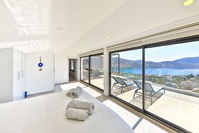 Villa Kajaim Sleeps 8 With Pool