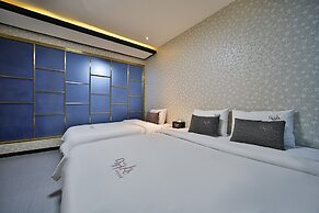 Danube HOTEL