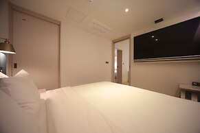 H Avenue Hotel