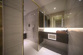H Avenue Hotel