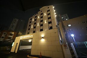 H Avenue Hotel